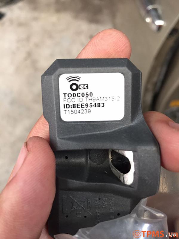 cai-dat-tpms-xe-toyota-sienna