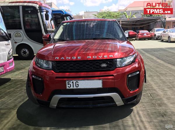 cai-dat-cam-bien-ap-suat-lop-rang-rover-evoque-2015