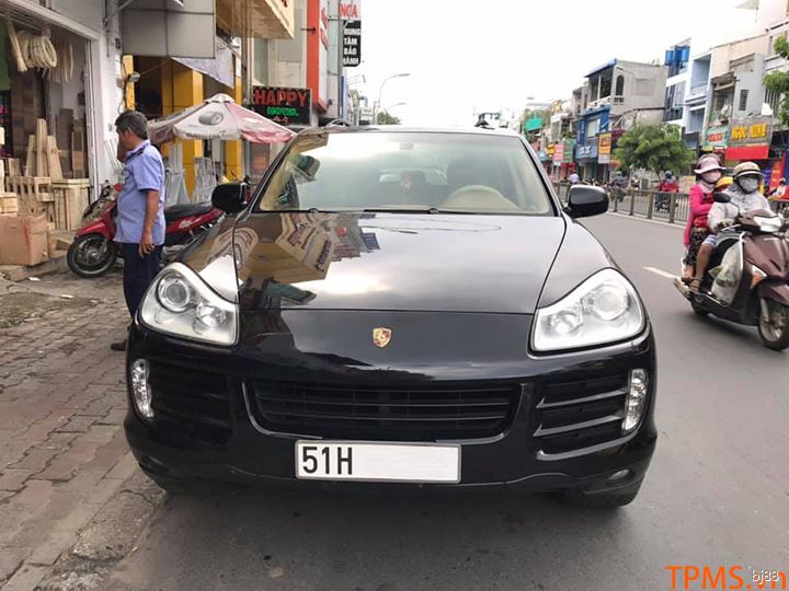 thay-van-cam-bien-ap-suat-lop-porsche-cayenne-s-2008-2